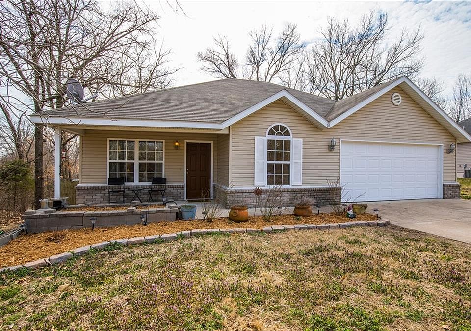1st image of 10 Hebrides Cir