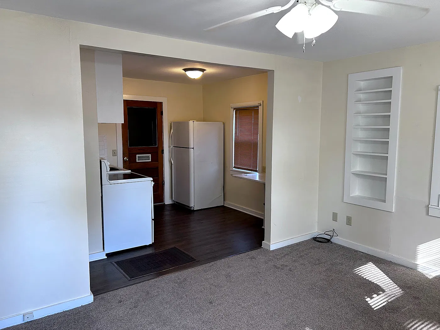 2 bed, 572 sqft, $600 — Photo 3