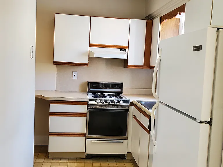 62 Delaware Ave #2F — Photo 6