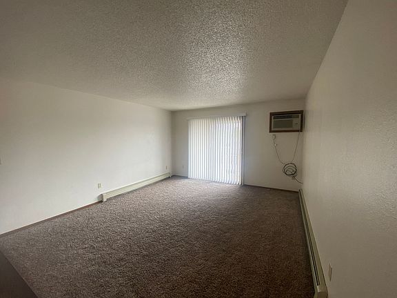 5th image of 1121 14th Ave E #16
