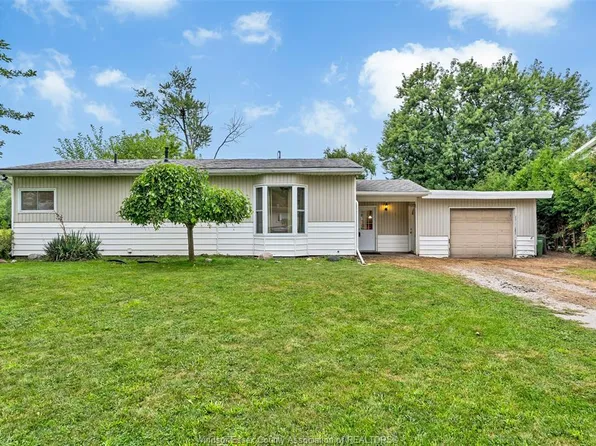 1797 Everts Ave, Windsor, ON N9B 3E6