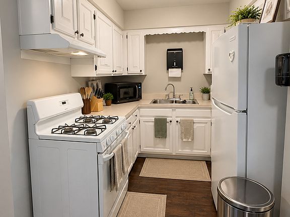 2nd image of 3642 W 119th St APT 103