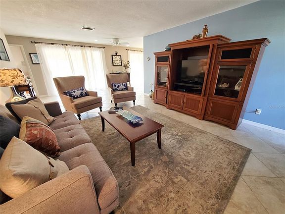 5th image of 6990 W Country Club Dr N
