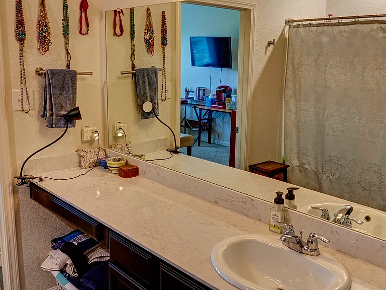 741 Windsor Ct — Photo 19