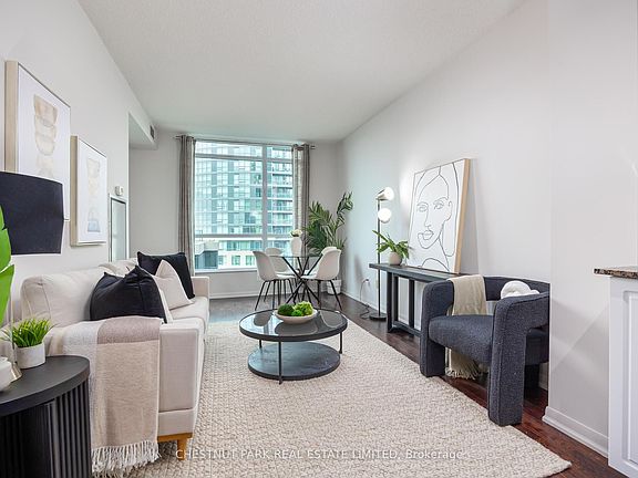 3rd image of 215 Fort York Blvd #808