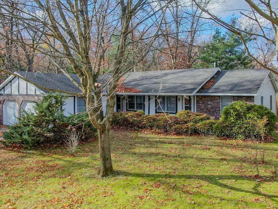 1st image of 34093 Vauxhill Dr