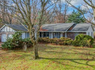 34093 Vauxhill Dr, Paw Paw, MI