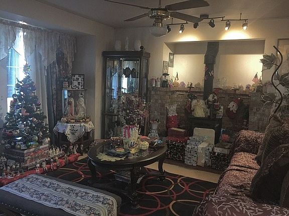 5th image of 1063 NE Lombard Ct