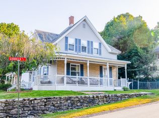 57 Goodrich St, Fitchburg, MA 01420
