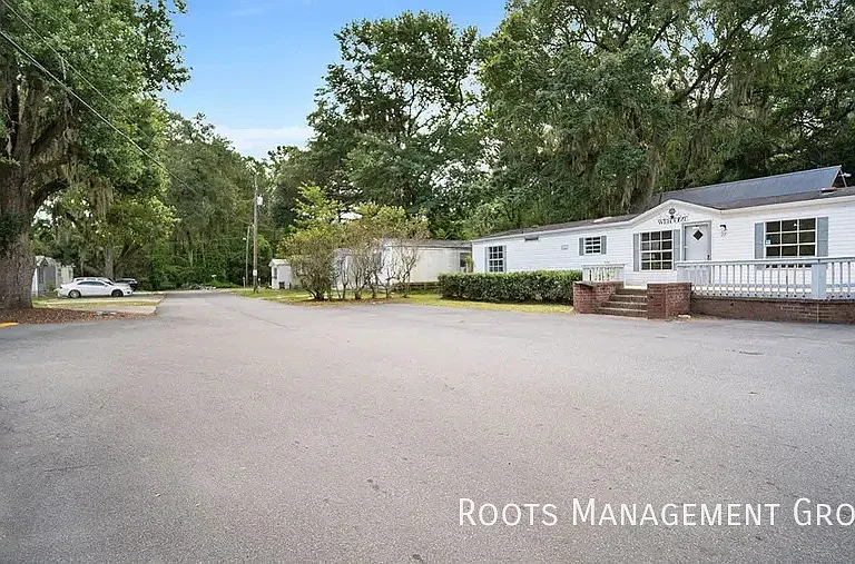 300 Brantley Dr #32 — Photo 24