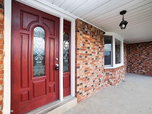 3rd image of 2295 Robert St