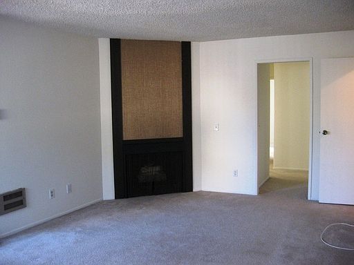 3rd image of 9400 National Blvd APT 5