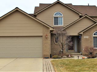 11133 Shadow Creek Ct, Sterling Heights, MI 48313