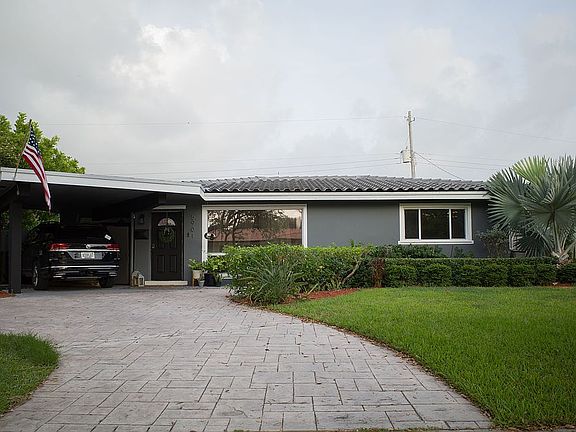 GREAT CURB APPEAL