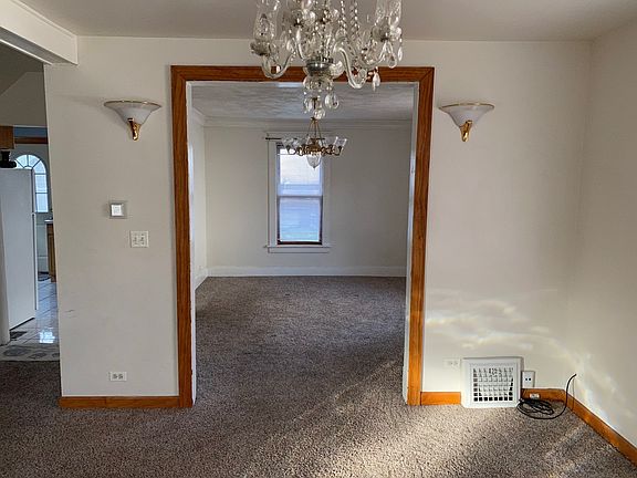 5th image of 350 Lincoln Ave