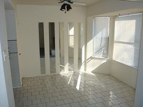 4th image of 1015 Cresswell Dr