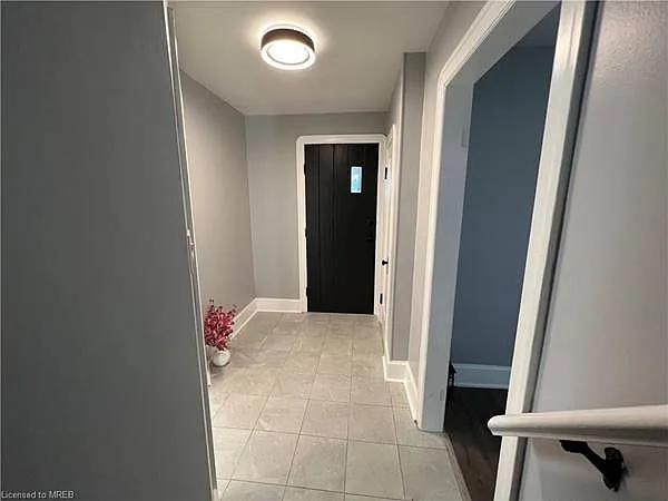 115 Highland Rd W — Photo 16