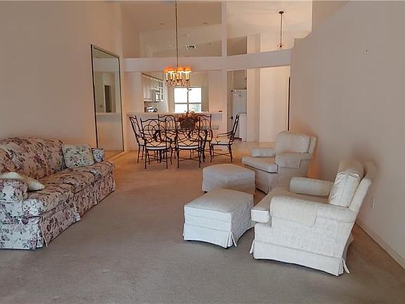 4th image of 5791 Greenwood Cir #122