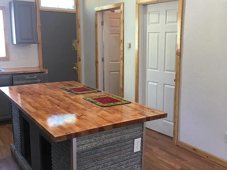 1010 Nevada Ave — Photo 1