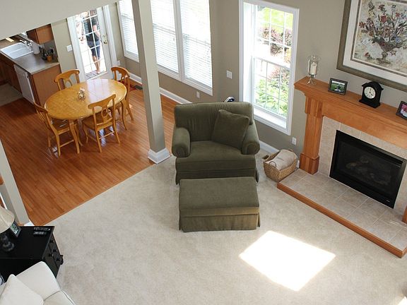 4th image of 3218 Debra Ct