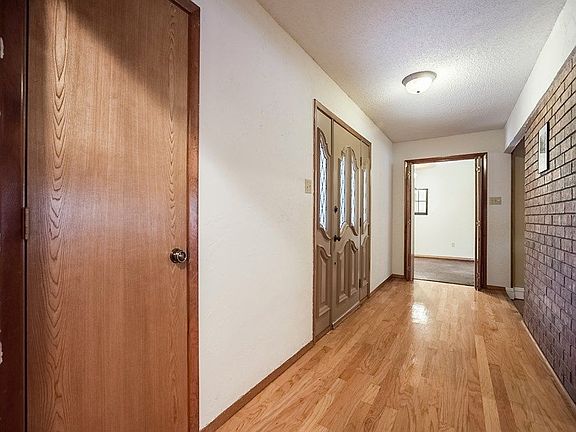 5th image of 5400 Forest Bend Dr