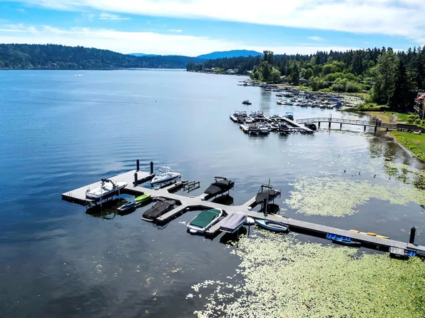 4050 W Lake Sammamish Parkway NE #301, Redmond, WA 98052
