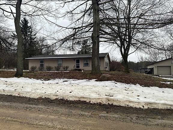 2nd image of 1600 Hendrie Rd
