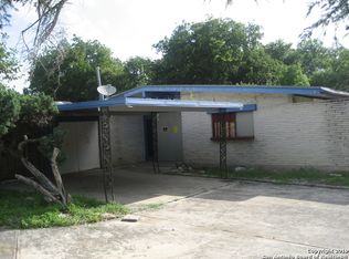 7402 Castle Gln, San Antonio, TX 78218
