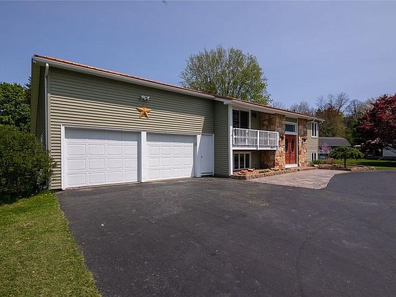 3rd image of 4911 Mary Jane Ln