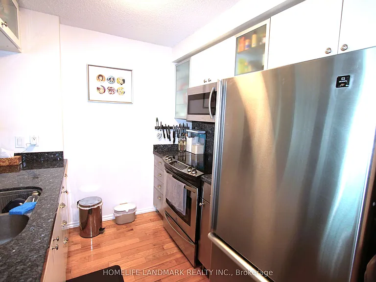 10 Yonge St #2904 — Photo 4
