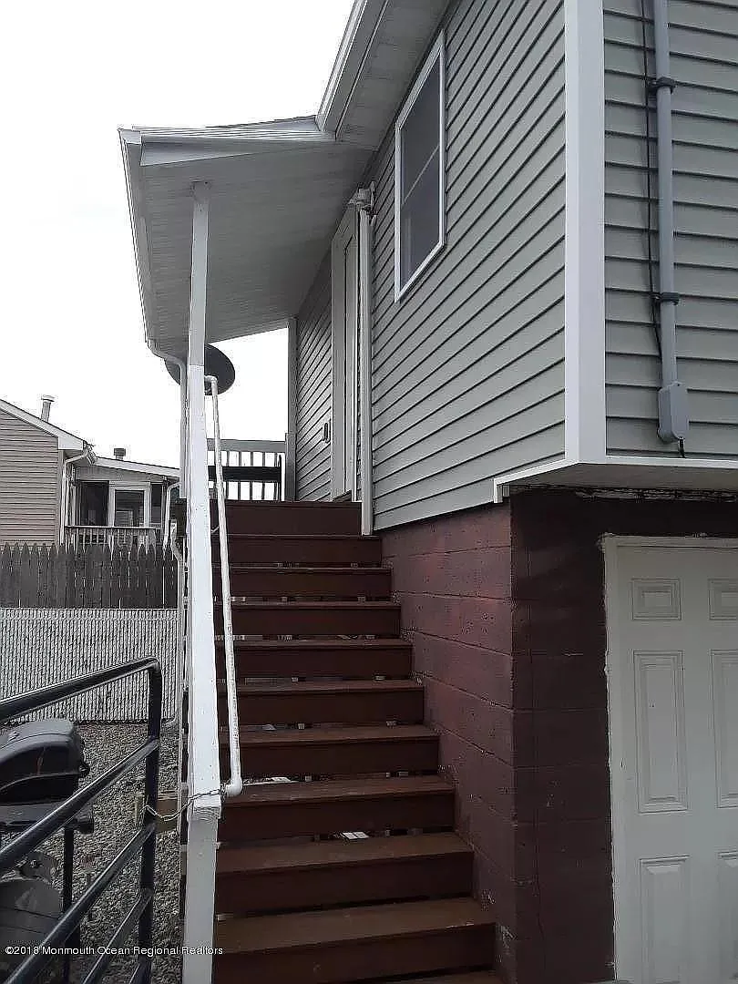 Building Photo - 315 Franklin Ave #REAR