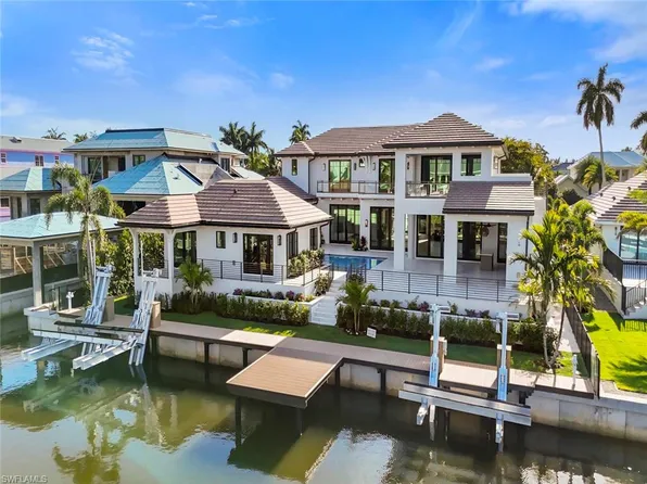 (undisclosed Address), NAPLES, FL 34102