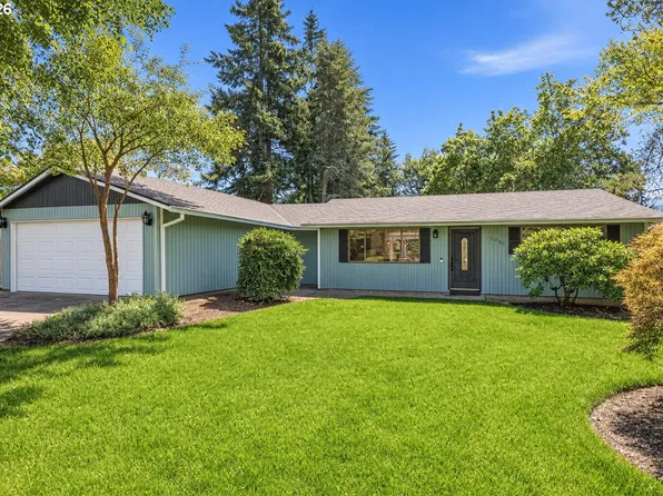 19530 Central Point Rd, Oregon City, OR 97045
