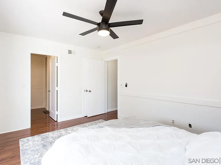 8867 Jade Coast Dr — Photo 1