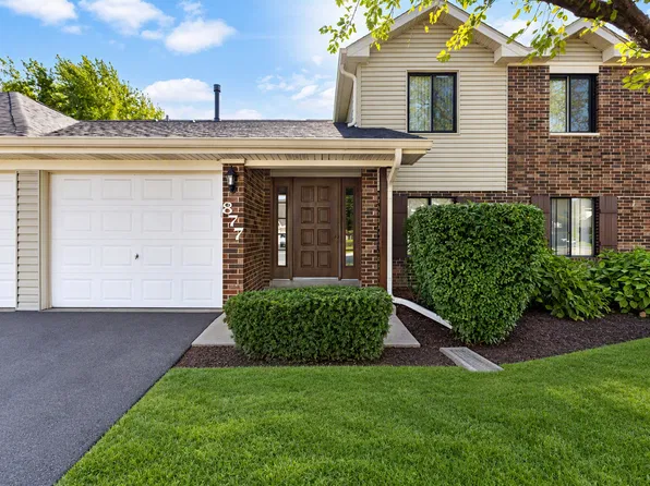 877 Cross Creek Dr #A1, Roselle, IL 60172