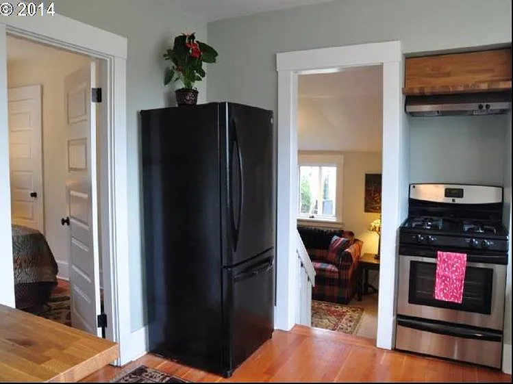 1125 NE Morton St — Photo 11