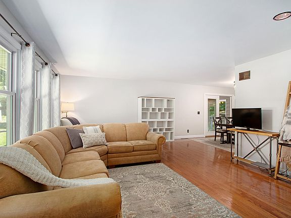 2nd image of 3390 N 33rd St