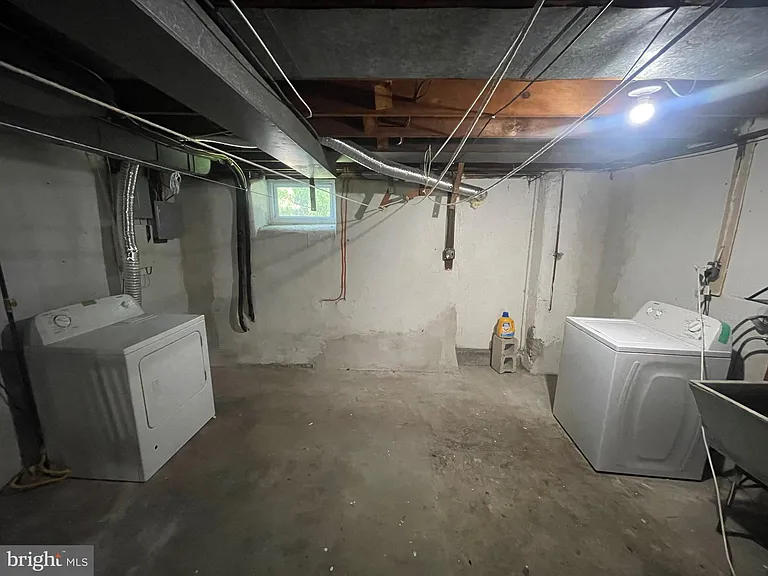 332 Ripka St — Photo 7