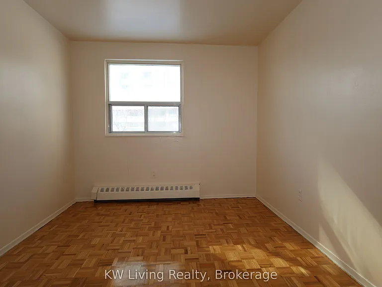 33 Central Pkwy W #203 — Photo 19
