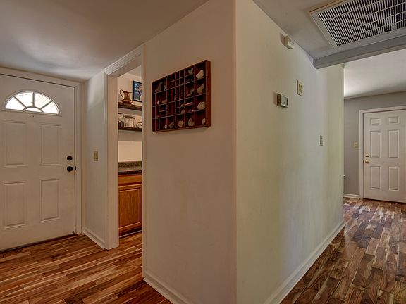 5th image of 6625 Chastain St