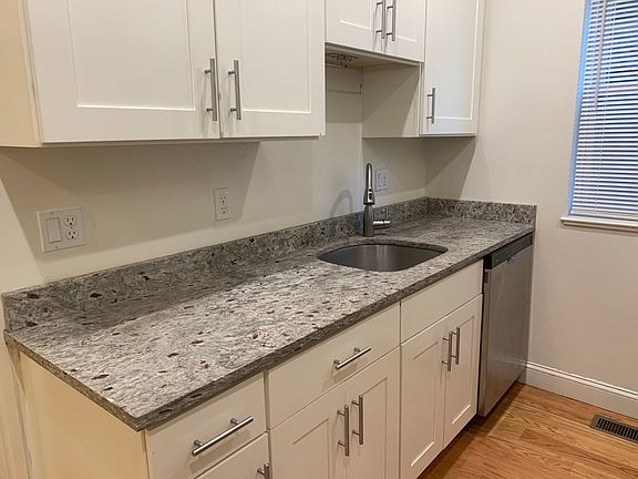 2nd image of 6-8 Gilmore St #1A