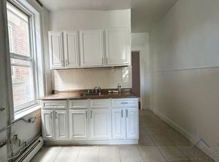 690 Broadway #1E, Bayonne, NJ 07002