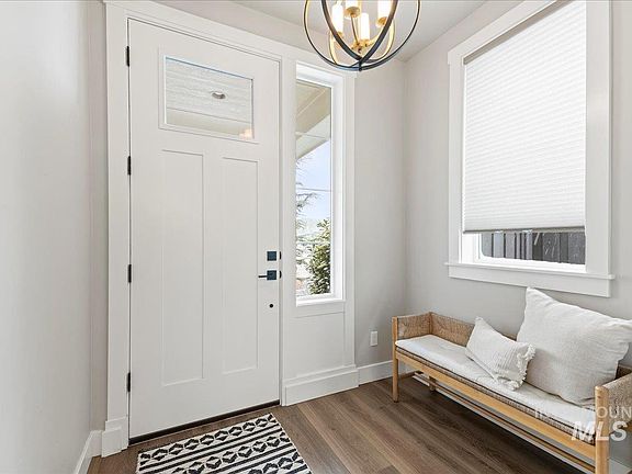 4th image of 10239 Silversun St
