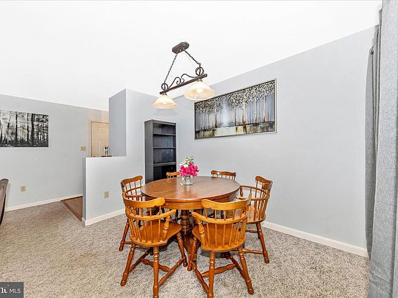 5th image of 3855 Shadywood Dr Unit 2D