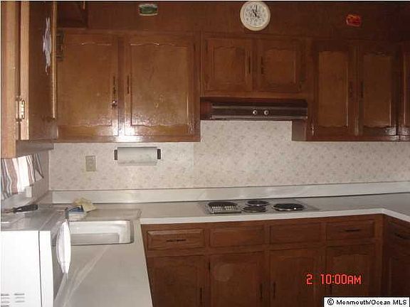 2nd image of 1079 Argyll Circle #B