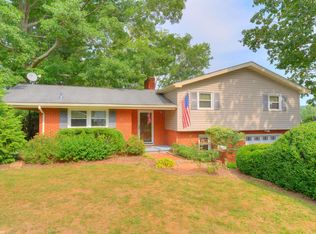 1904 8th St, Radford, VA 24141