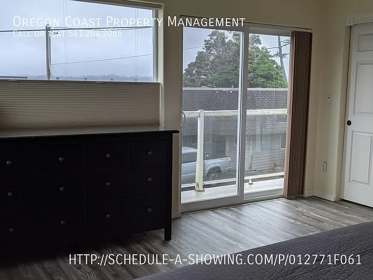 912 SW Bay View Ln — Photo 13