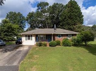 323 Dogwood St, Anderson, SC 29625