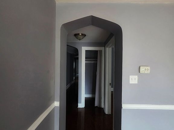4th image of 8207 S Ingleside Ave #8209-3
