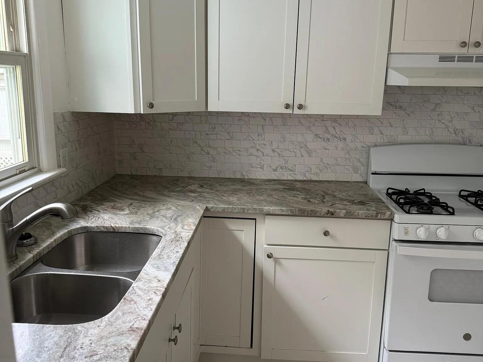 1811 Dublin St — Photo 2